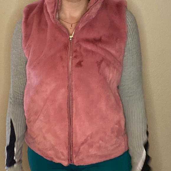 J Crew fuzzy pink vest - Picture 4 of 5